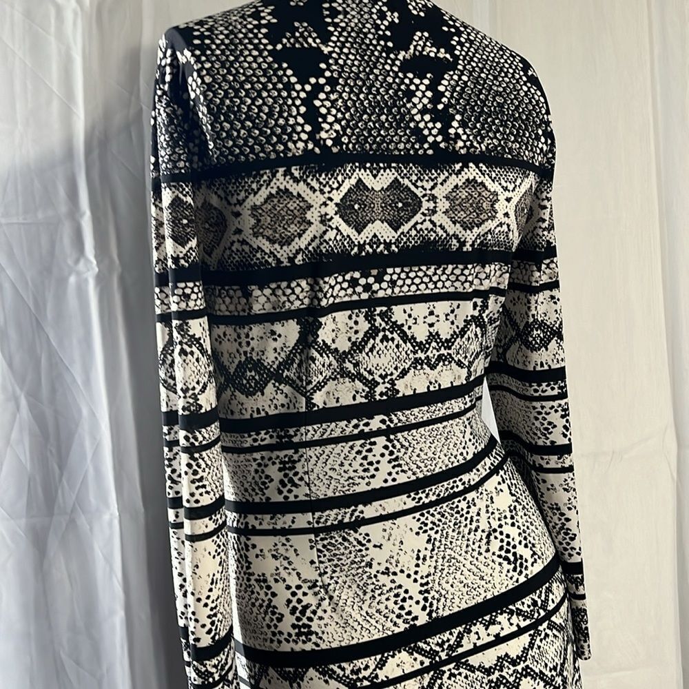 Bcbgmaxazria - Snake Adele Stretch Jersey Wrap .D… - image 7